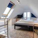 Haus-eriel-og-rechts *