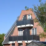 Haus-eriel-og-rechts Apartmán Brösum