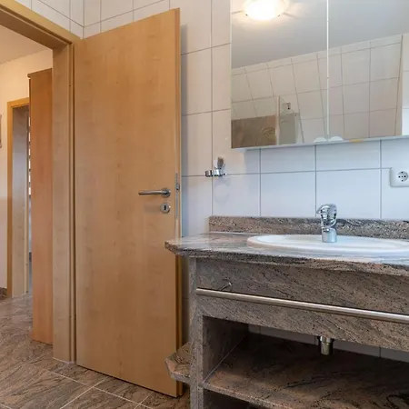 Appartement Haus-eriel-og-rechts *