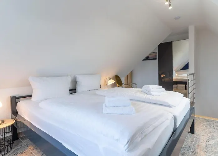 Haus-eriel-og-rechts * Brösum