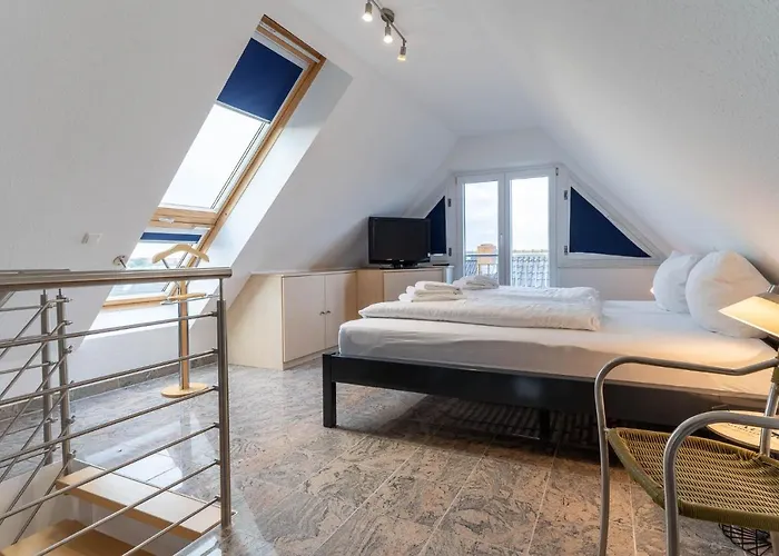 Haus-eriel-og-rechts *