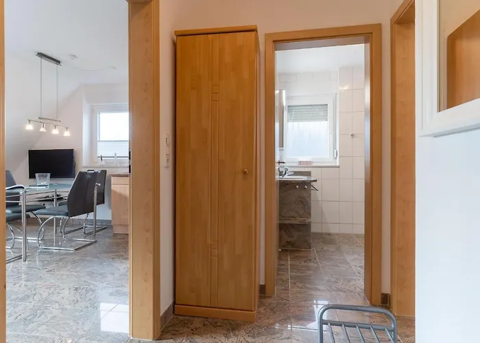 Lägenhet Haus-eriel-og-rechts