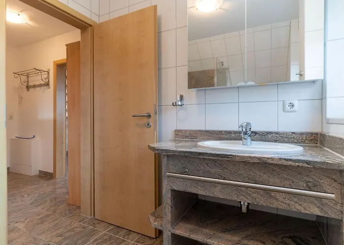 Appartement Haus-eriel-og-rechts *