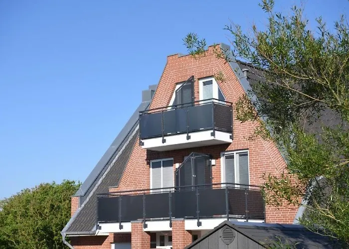 Haus-eriel-og-rechts Appartement Brösum
